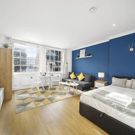 Studio Apartment By Homely Stays Londra Esterno foto