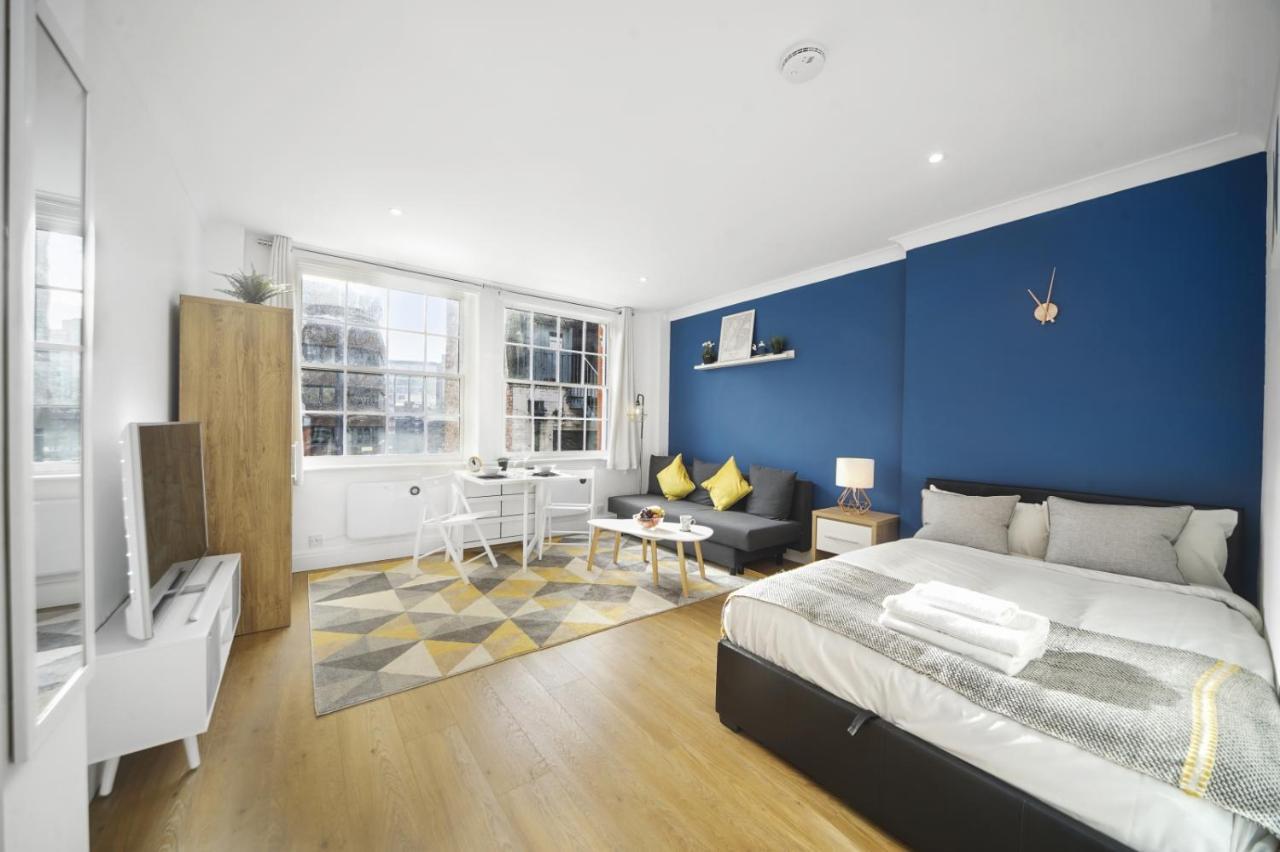 Studio Apartment By Homely Stays Londra Esterno foto