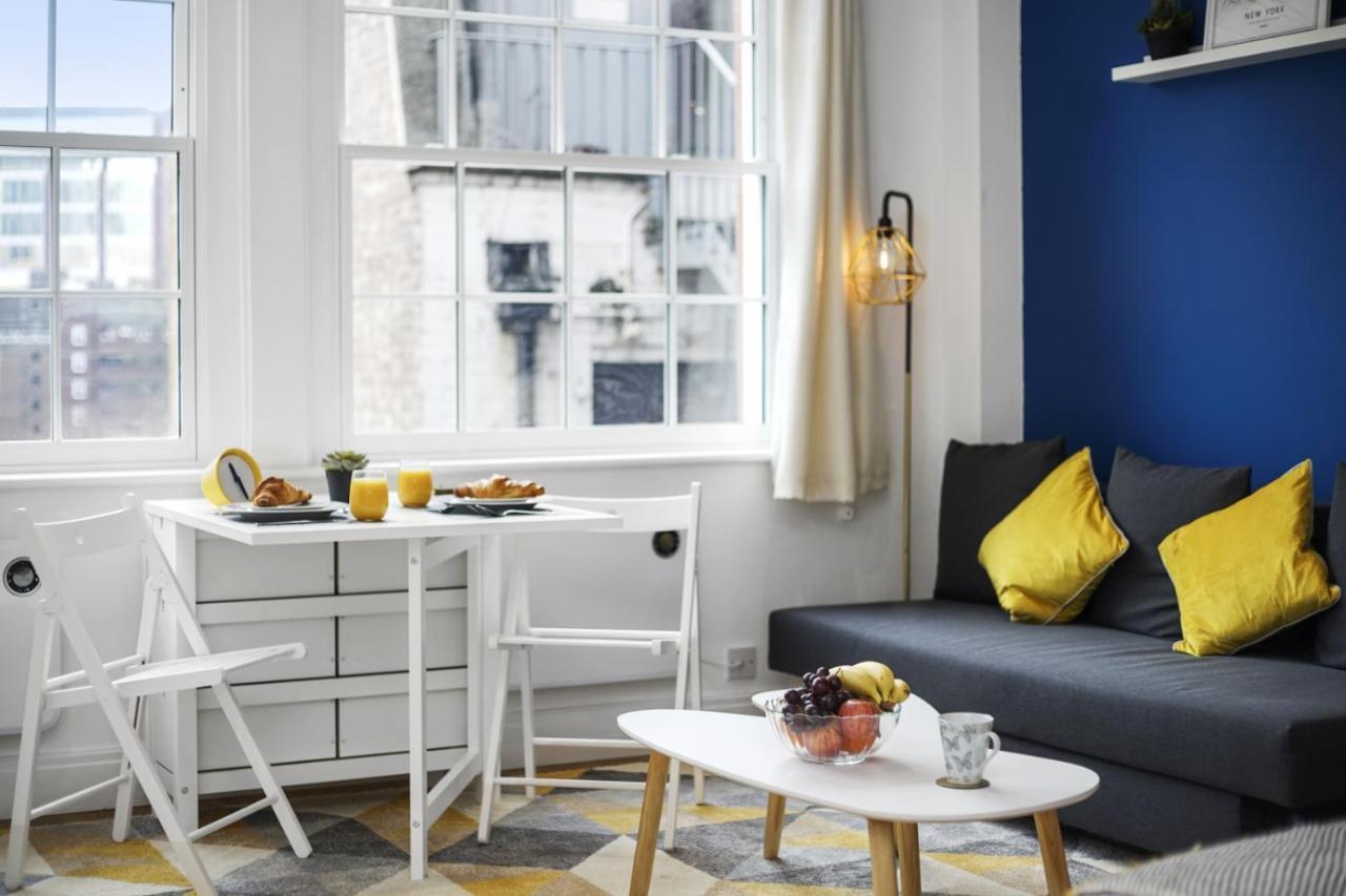 Studio Apartment By Homely Stays Londra Esterno foto